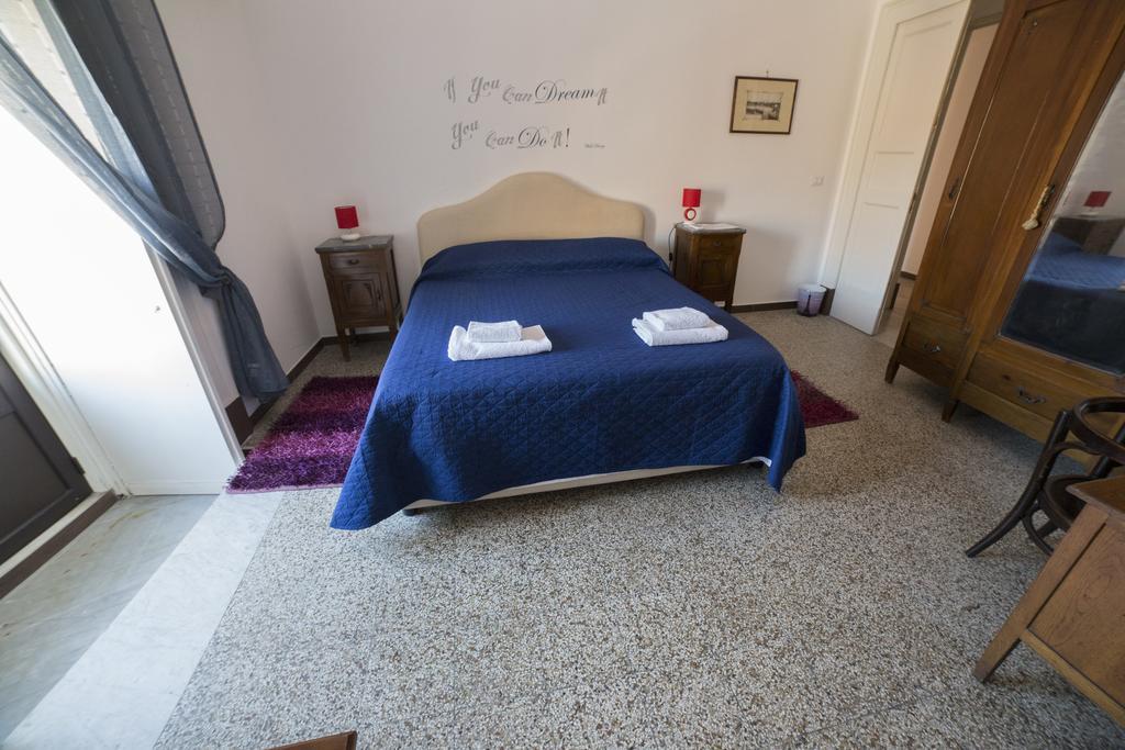 Hotel Casa Alcala Deluxe Katánie Pokoj fotografie